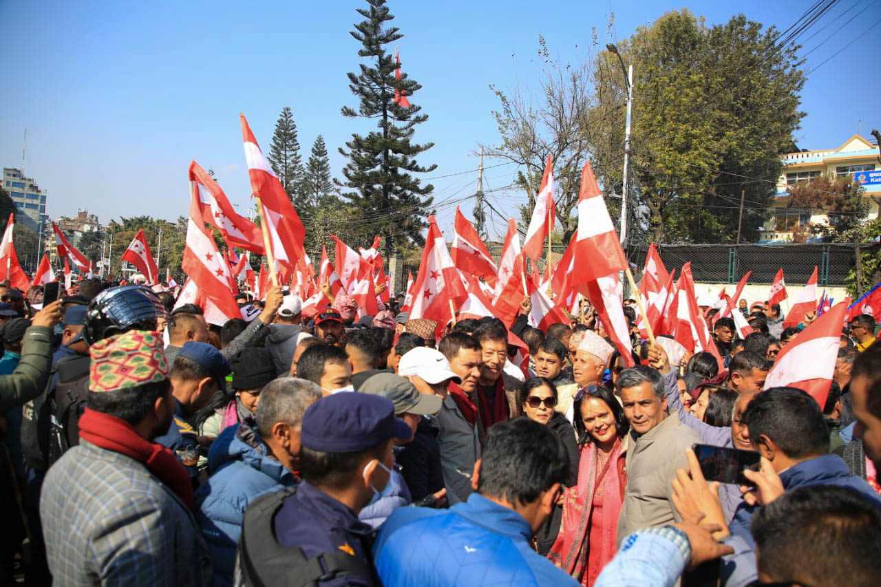 <span class='c1'>कांग्रेस विशेष महाधिवेशन : राति ९ बजेदेखि</span> <span class='c2'>मतदान, सभापतिका लागि ३० हजार शुल्क</span>