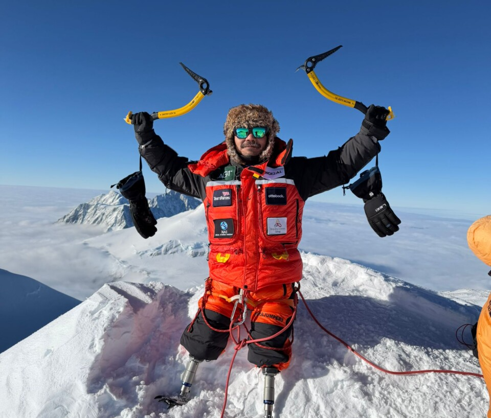 <span class='c1'>अपाङ्गता भएका हरि बुढा मगरद्वारा</span> <span class='c2'>माउन्ट भिन्सनको सफलतापूर्वक आरोहण</span>