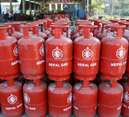 <span class='c1'>भारतबाट एलपी ग्यास आपूर्तिमा</span> <span class='c2'>असहजताहुँदा बजारमा अभाव</span>