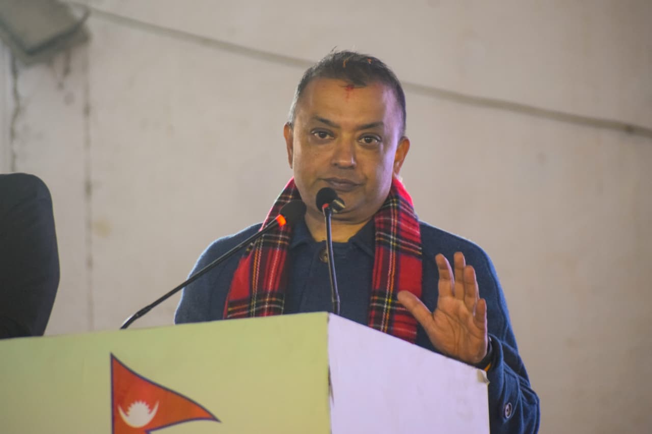 <span class='c1'>विशेष महाधिवेशनमा महामन्त्री थापाले</span> <span class='c2'>पेस गरे प्रतिवेदन</span>