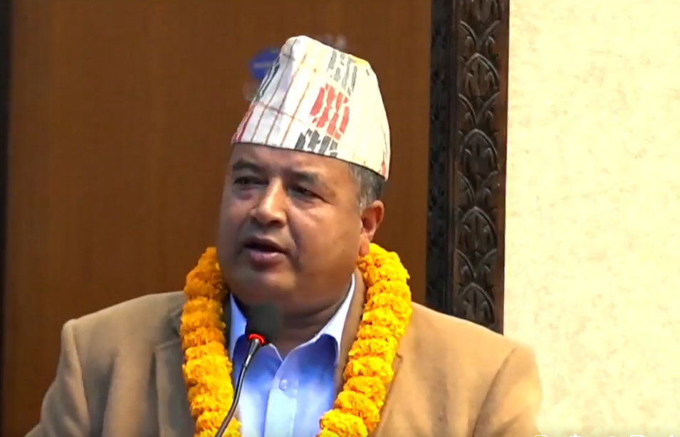 <span class='c1'>बालेनबारे महेश बस्नेतको</span> <span class='c2'>विवादास्पद अभिव्यक्ति</span>