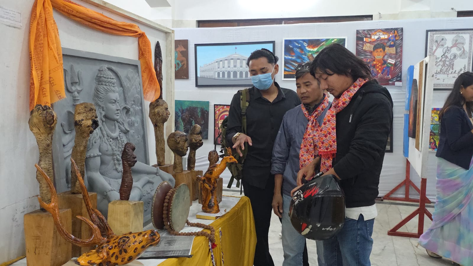 <span class='c1'>विराटनगरमा सुरुभयो कोशी प्रादेशिक</span> <span class='c2'>ललितकला प्रदर्शनी (फोटो फिचर)</span>