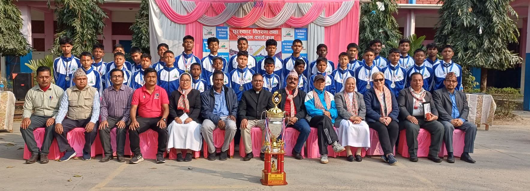 <span class='c1'>डनबस्को स्कुलका खेलाडीलाई</span> <span class='c2'>पुरस्कार तथा सम्मान</span>