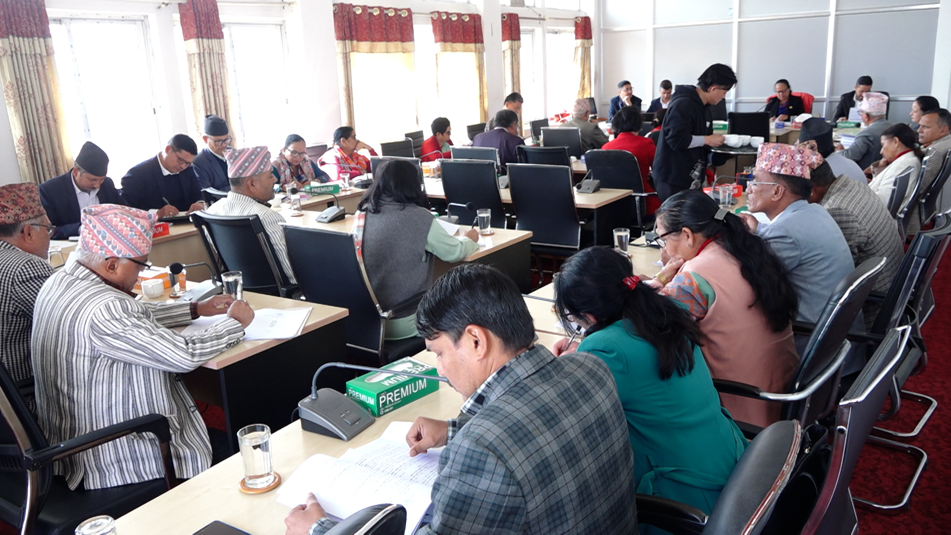 <span class='c1'>आज विधायन व्यवस्थापन</span> <span class='c2'>समितिको बैठक बस्दै</span>