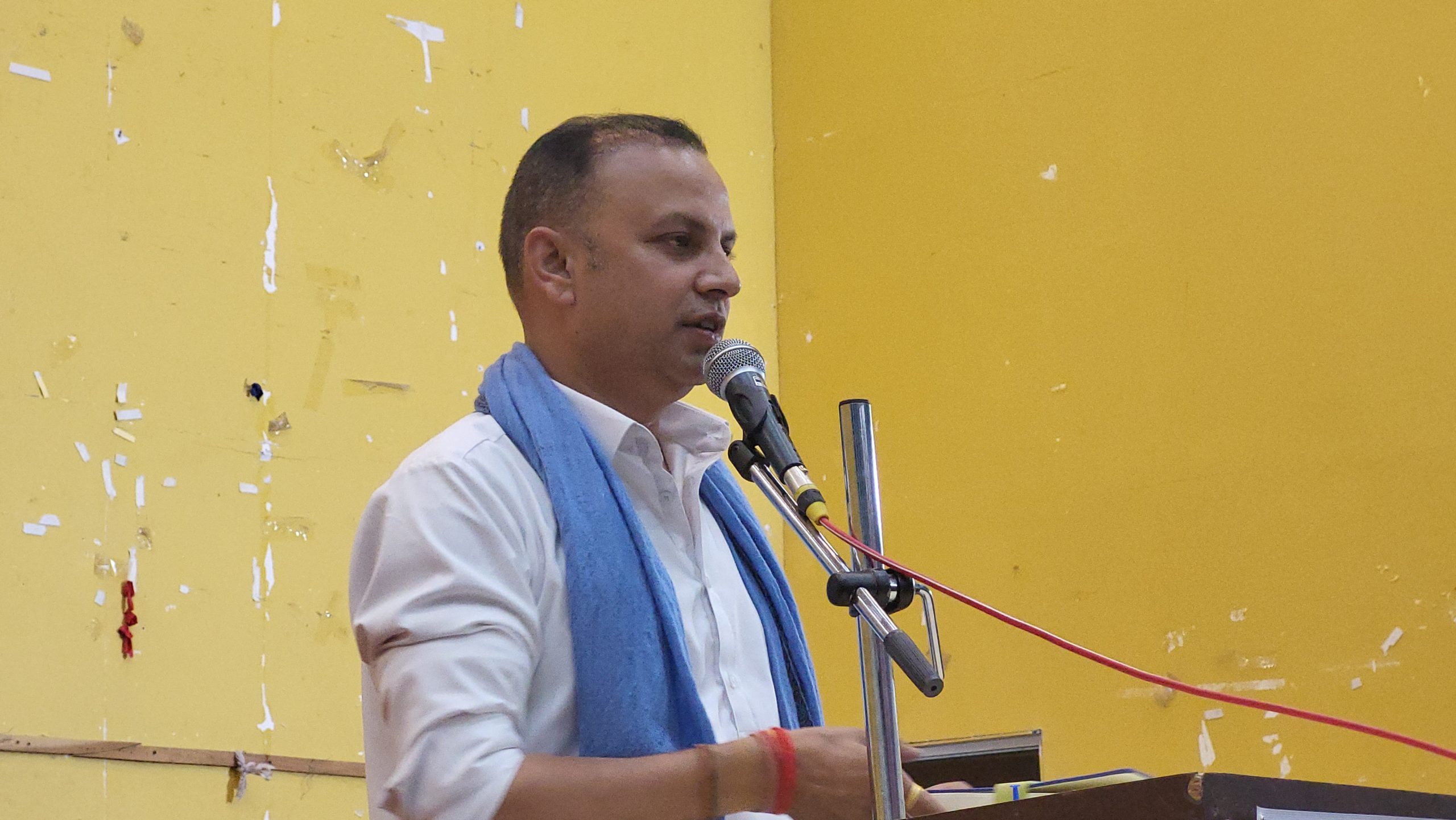 <span class='c1'>रास्वपाका उम्मेदवारहरुले करार पत्रमा</span> <span class='c2'>हस्ताक्षर गर्नु पर्ने</span>