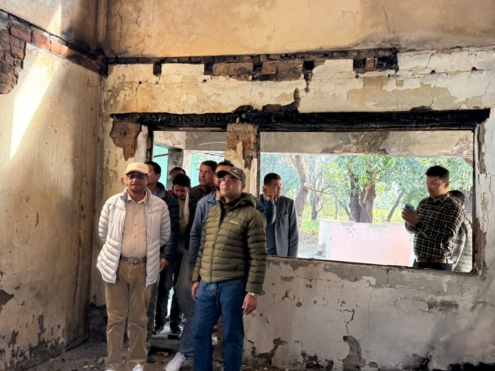 <span class='c1'>जेनजी आन्दोलनको पाँच महिनापछि पुर्खौली</span> <span class='c2'>घर पुगे पुर्वगृहमन्त्री लेखक</span>