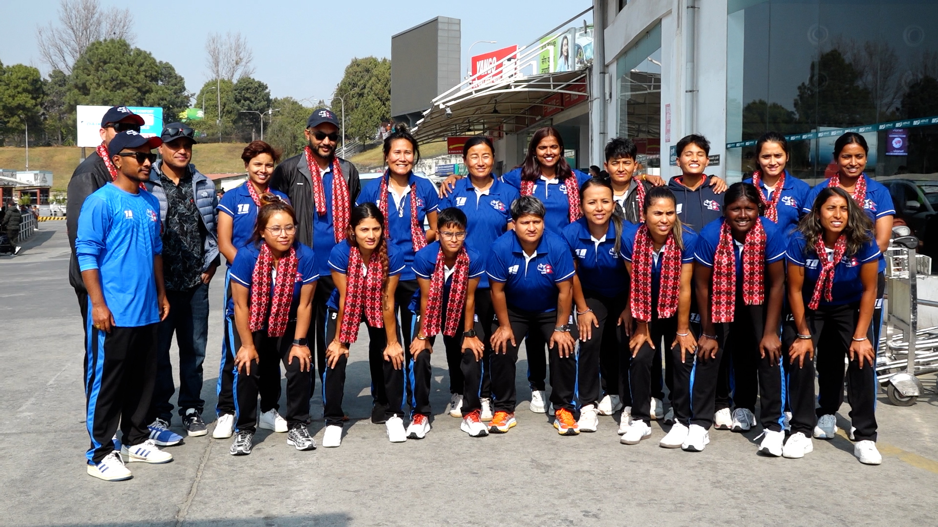 <span class='c1'>राइजिङ स्टार्स क्रिकेट प्रतियोगितामा सहभागी भएर</span> <span class='c2'>राष्ट्रिय महिला टोली स्वदेश फिर्ता</span>