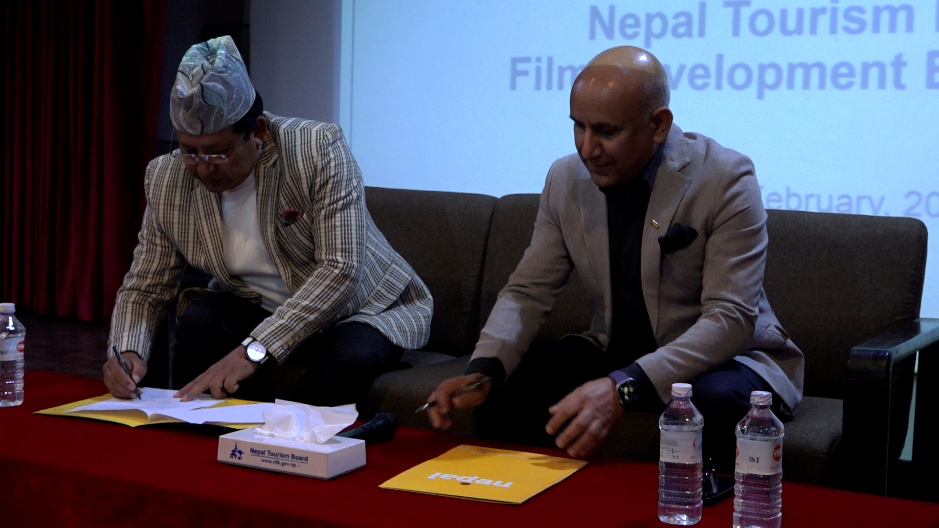 <span class='c1'>नेपाल पर्यटन बोर्ड र चलचित्र</span> <span class='c2'>विकास बोर्डबीच समझदारी पत्रमा हस्ताक्षर</span>