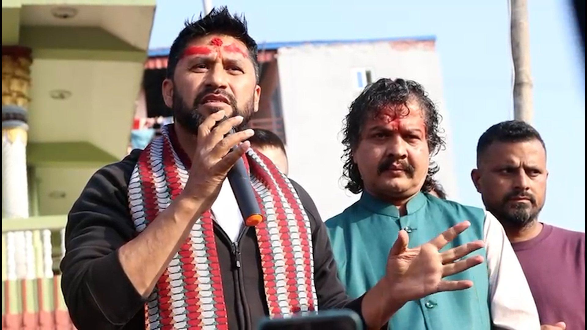 <span class='c1'>सिंगो देशले पाएको दुखको अगाडि मेरो पीडा</span> <span class='c2'>केही पनि होइन : रवि लामिछाने</span>