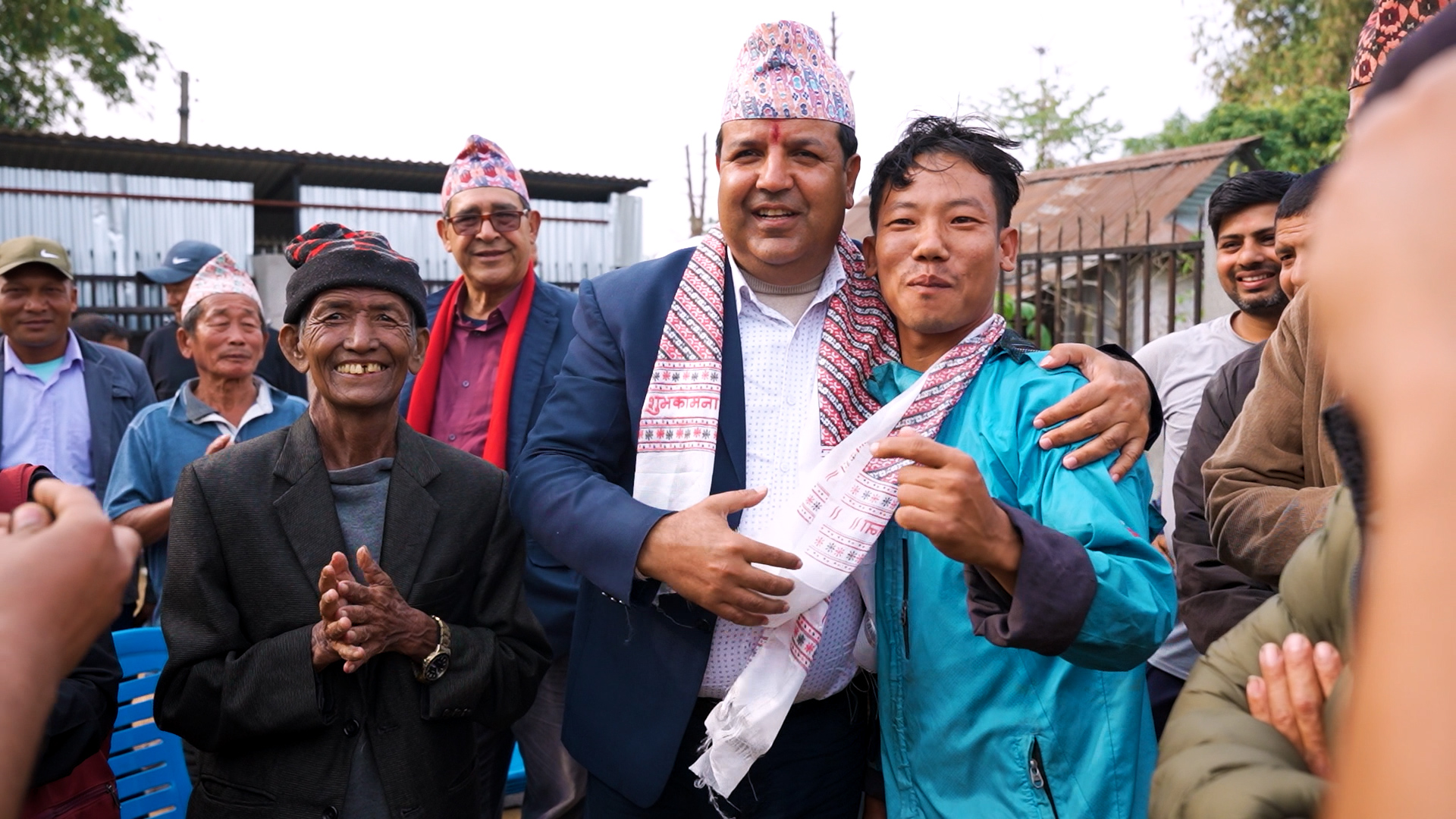 <span class='c1'>मोरङ–३ मा डा. सुनिल</span> <span class='c2'>शर्माकोे चुनावी अभियान तिब्र</span>