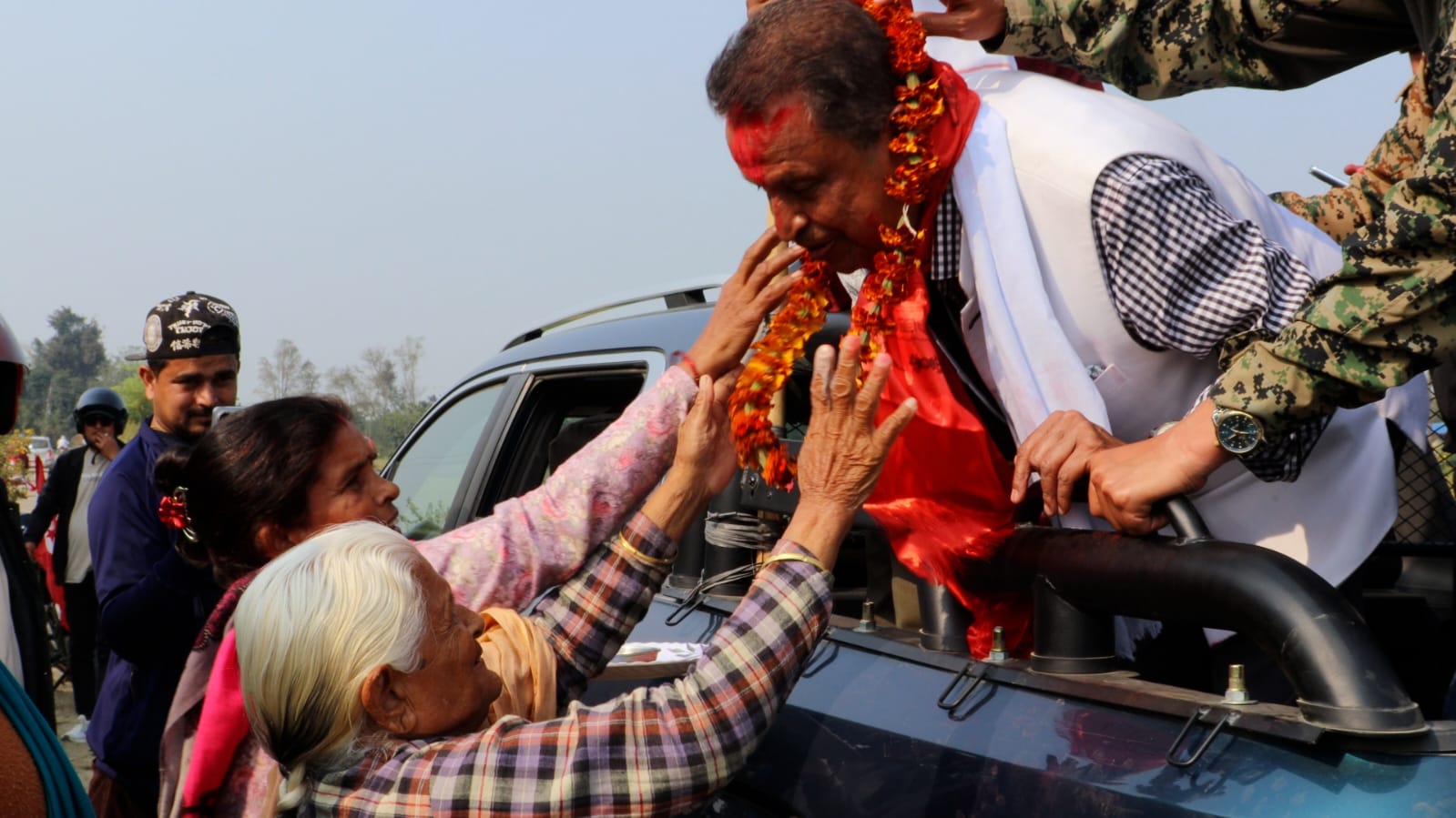 <span class='c1'>नवलपरासी १ मा विनोद चौधरीलाई चुनावी चटारो,</span> <span class='c2'>विकास र समुन्नतिका लागि प्रष्ट खाका प्रस्तुत</span>