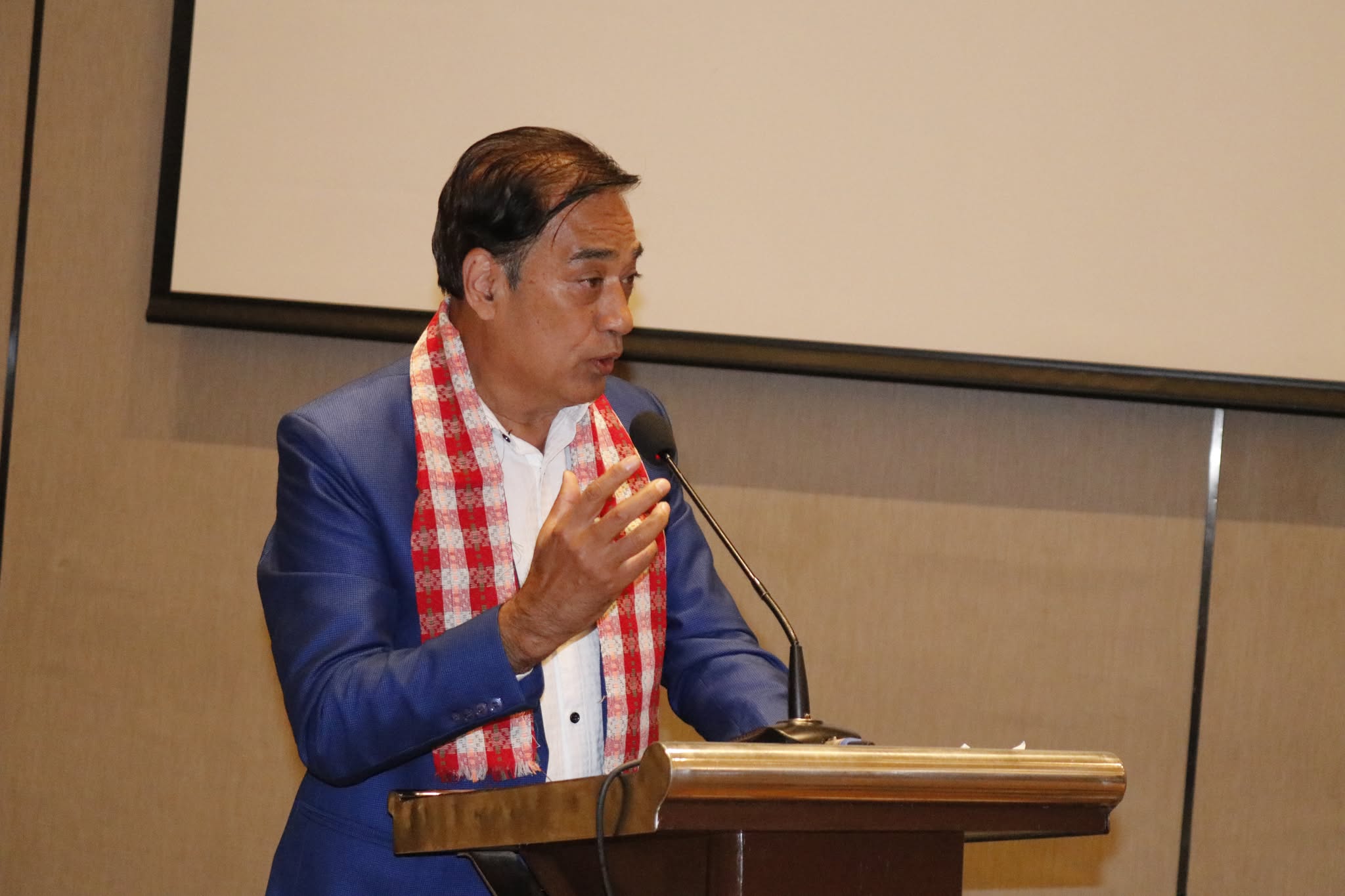 <span class='c1'>सम्भव र कार्यान्वयनयोग्य कार्यक्रमसहित घोषणापत्र</span> <span class='c2'>ल्याउन दलहरुलाई मल्लको आग्रह</span>