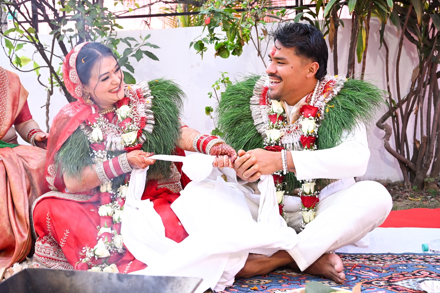 <span class='c1'>करण केसी र वर्षा</span> <span class='c2'>बस्नेत वैवाहिक बन्धनमा</span>