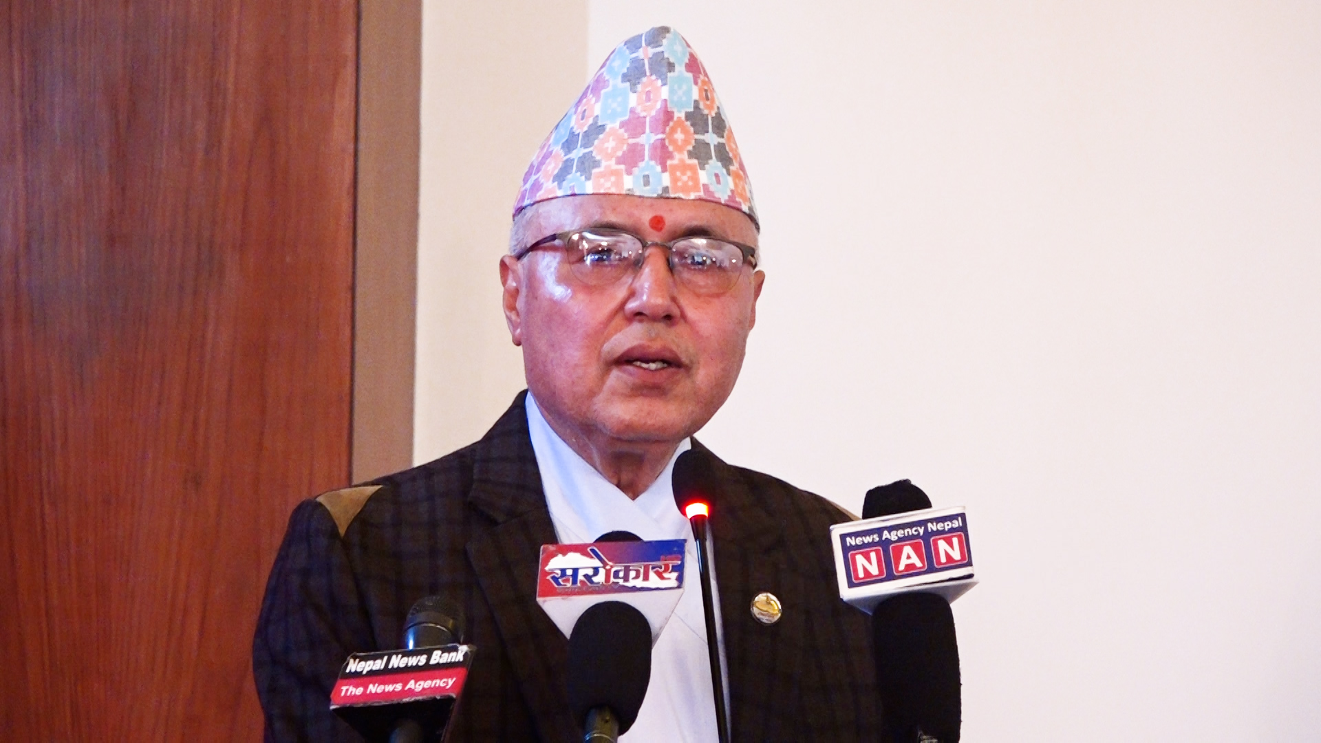 <span class='c1'>‘सरकारको सम्पूर्ण ध्यान निर्वाचनमा केन्द्रित हुँदा</span> <span class='c2'>विकासको काममा पर्याप्त ध्यान दिन सकिएन’</span>