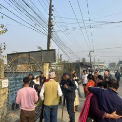 <span class='c1'>मोरङमा २०</span> <span class='c2'>प्रतिशत मतदान</span>