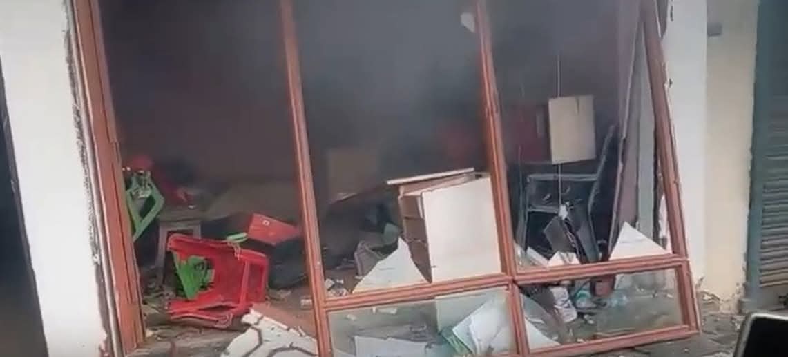 <span class='c1'>सिरहामा ब*म विस्फोट,</span> <span class='c2'>एक जना घाइते</span>