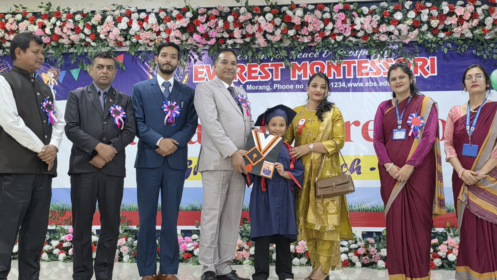 <span class='c1'>एभरेष्ट स्कुलको मन्टेश्वरी</span> <span class='c2'>विद्यार्थीहरू दीक्षित</span>