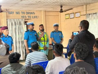 <span class='c1'>विराटनगरमा सुरक्षित चालक अभियान तीव्र,</span> <span class='c2'>सिटी सफारी चालकलाई प्रशिक्षण</span>