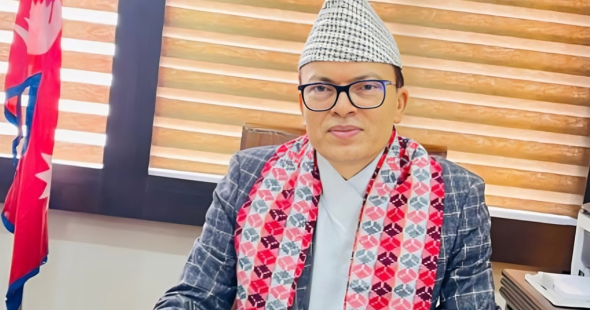 <span class='c1'>काठमाडौंका पूर्व सीडीओ</span> <span class='c2'>छवि रिजाल पक्राउ</span>