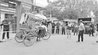 <span class='c1'>विराटनगरमा रिक्सामै भारतीय</span> <span class='c2'>नागरिक मृ*त फेला</span>