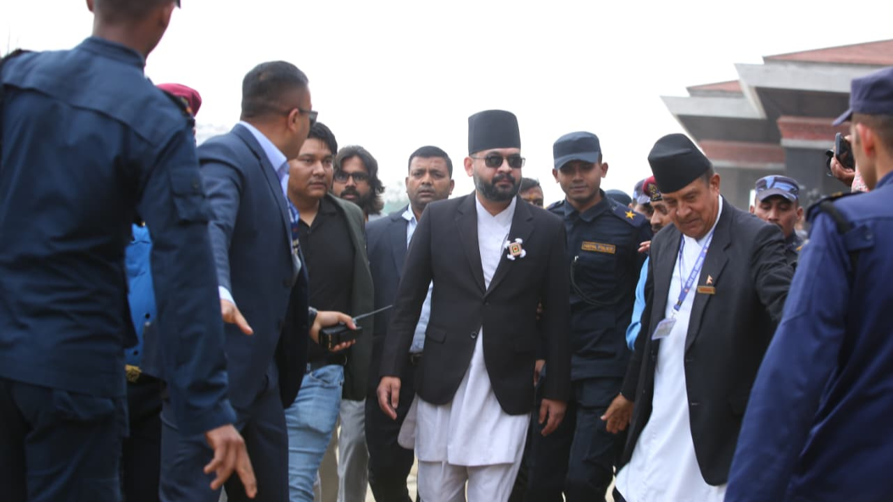 <span class='c1'>सिंहदरबारमा नवनिर्वाचित</span> <span class='c2'>सांसदहरू(तस्बिरहरु)</span>