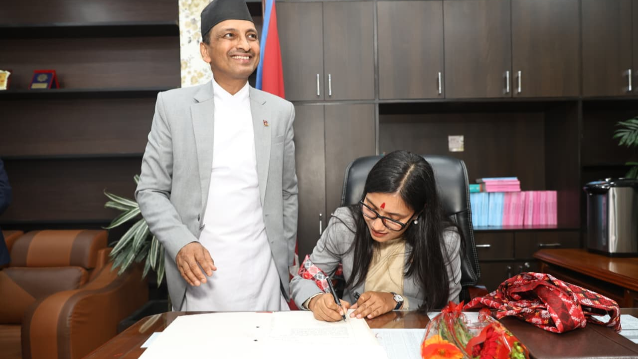 <span class='c1'>यौनजन्य हिंसाका पीडितलाई शीघ्र न्यायका लागि</span> <span class='c2'>कानून संशोधन गर्ने कानुनमन्त्री गौतमको निर्णय</span>