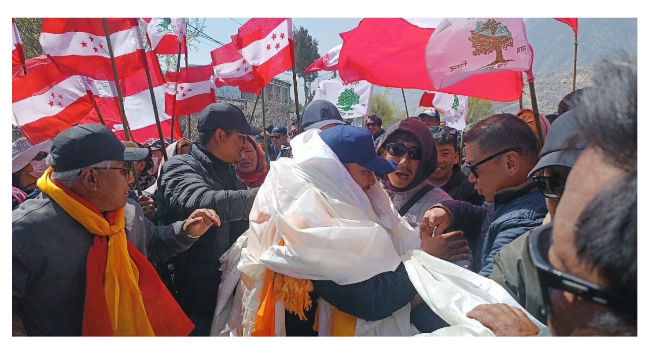 <span class='c1'>मुस्ताङबाट कांग्रेसले खाता खोल्यो,</span> <span class='c2'>११ स्थानमा अग्रता</span>