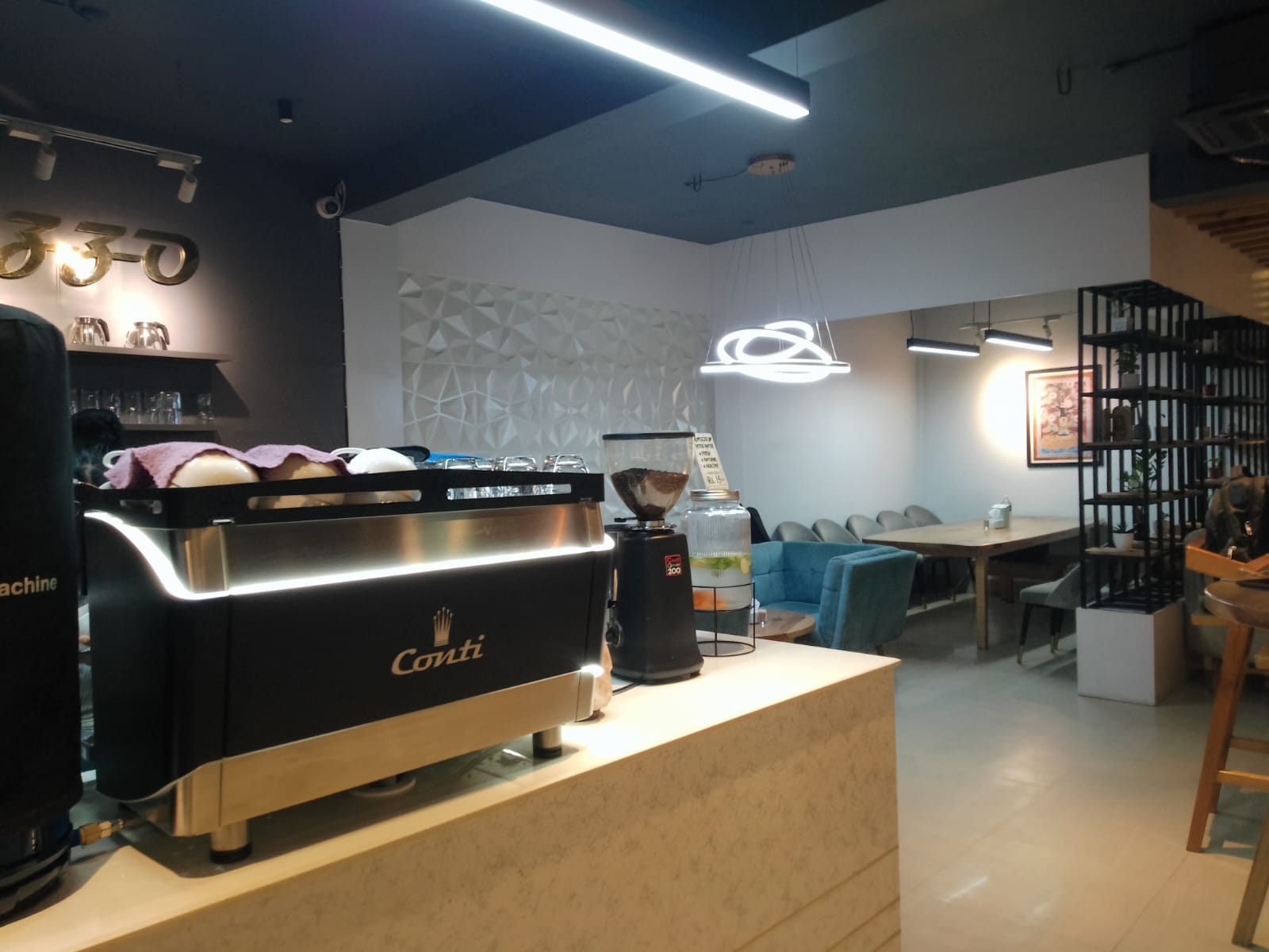 <span class='c1'>विराटनगरमा बढ्दो</span> <span class='c2'>‘क्याफे’ संस्कृति</span>