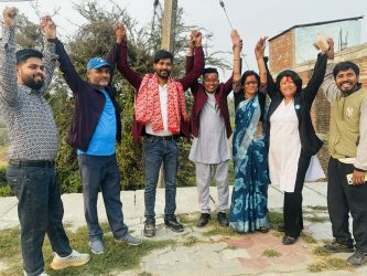 <span class='c1'>स्वतन्त्र उम्मेदवार सुजित साहद्वारा रास्वपाकी</span> <span class='c2'>उम्मेदवार आशा झालाई समर्थन गर्ने</span>