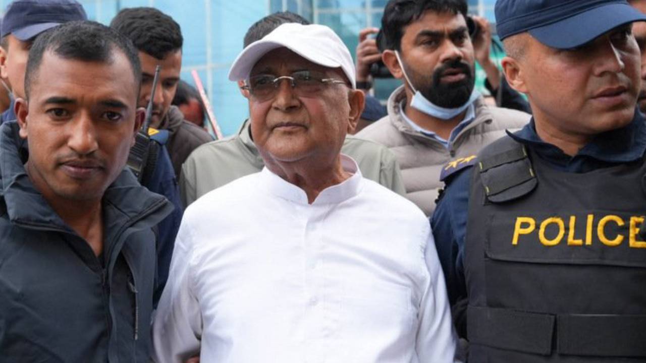 <span class='c1'>अध्यक्ष ओलीको रिहाइको माग गर्दै एमालेले आज</span> <span class='c2'>सबै जिल्ला प्रशासन कार्यालयमा ज्ञापन पत्र बुझाउने</span>