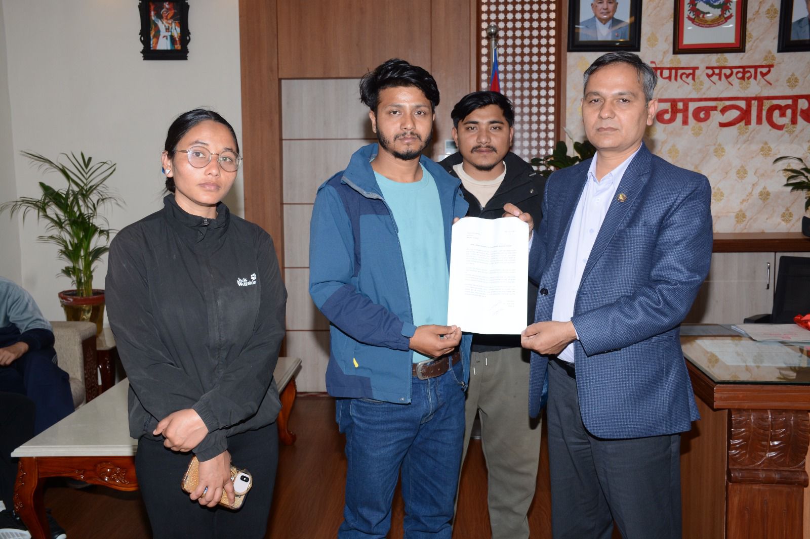 <span class='c1'>ईनिशा विक हत्याको अनुसन्धान गरी दोषीलाई</span> <span class='c2'>कानुनी दायरामा ल्याउन पीडित परिवारको माग</span>