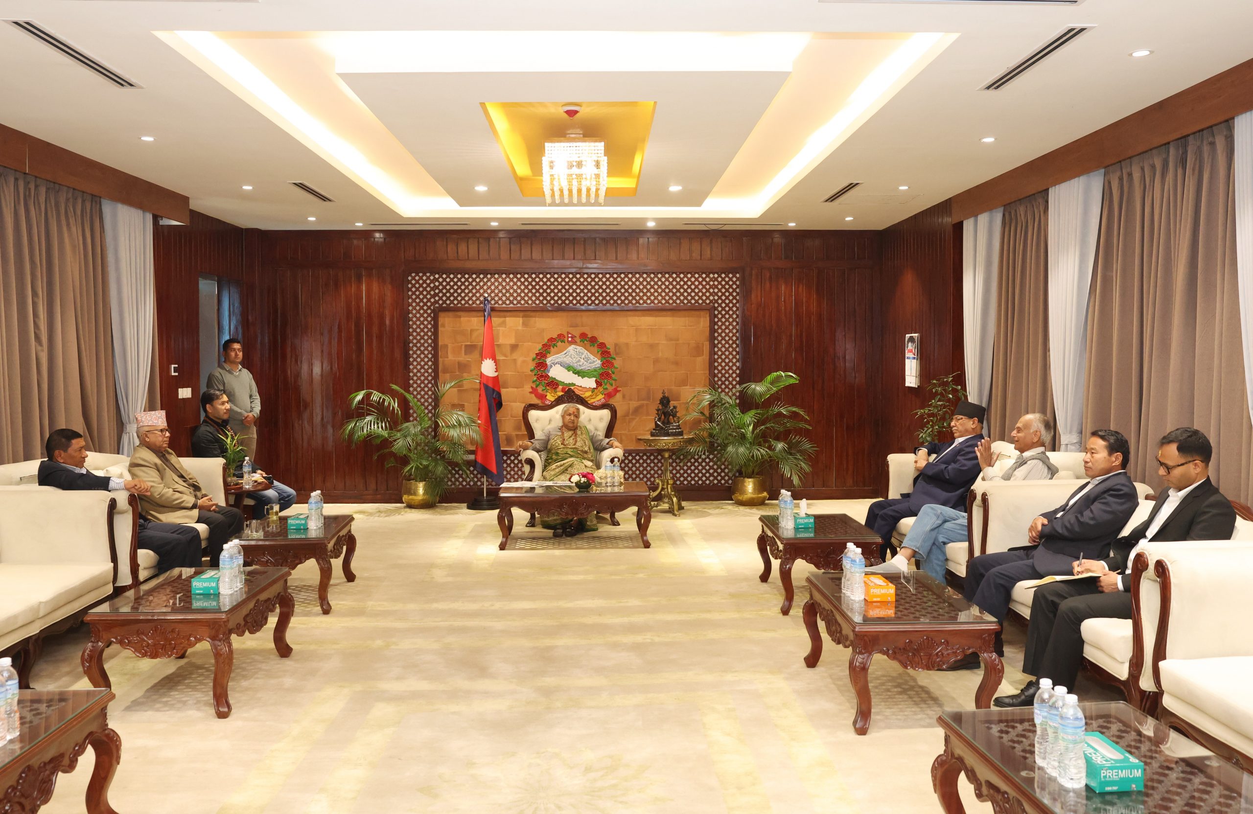 <span class='c1'>निर्वाचन सफल पार्न भूमिका खेलेकोमा</span> <span class='c2'>नेकपालाई प्रधानमन्त्रीले दिइन् धन्यवाद</span>