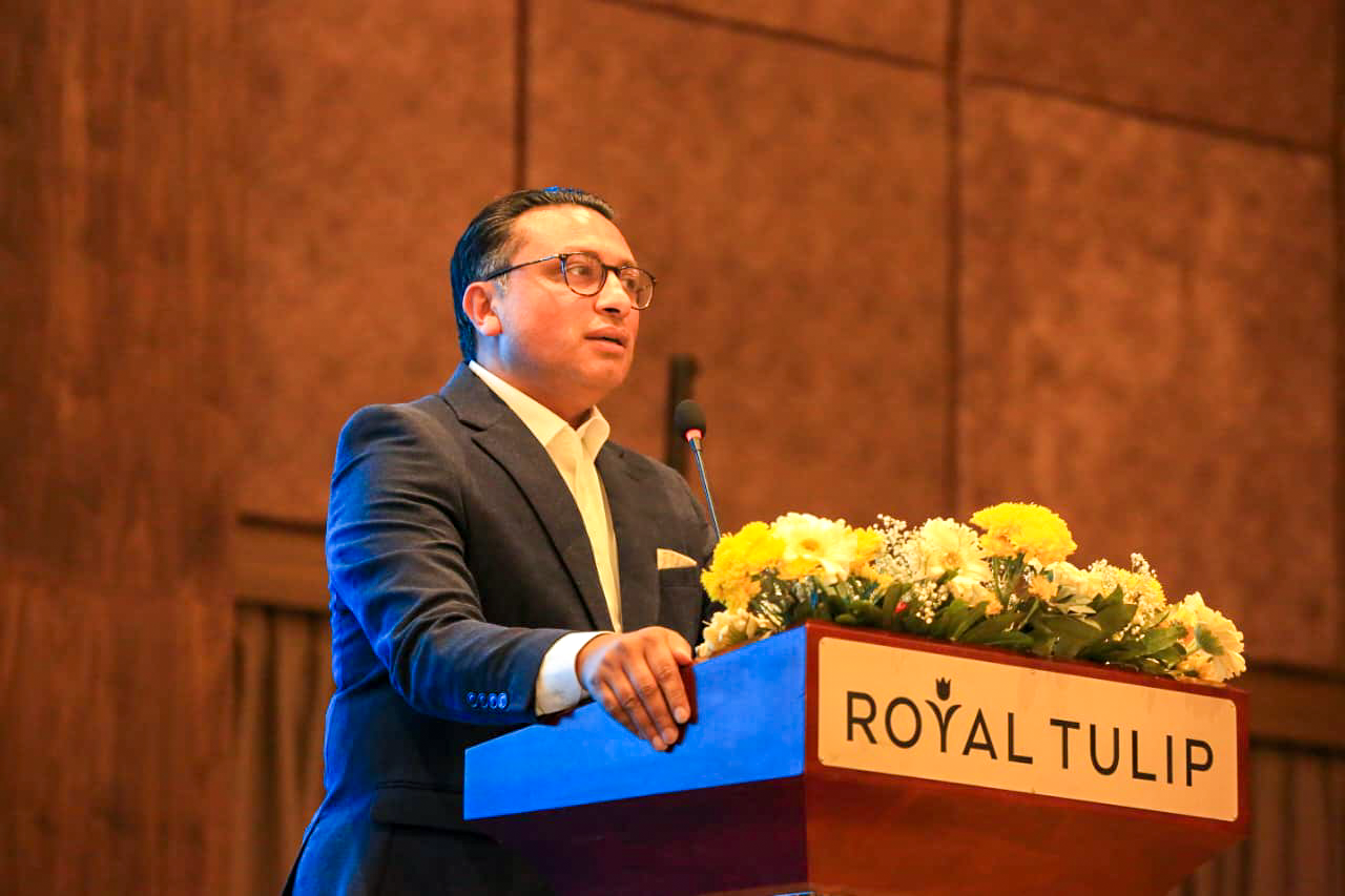 <span class='c1'>रास्वपाको सरकारलाई हामीले खबरदारी</span> <span class='c2'>गर्न सक्नुपर्छ : डा.वाग्ले</span>