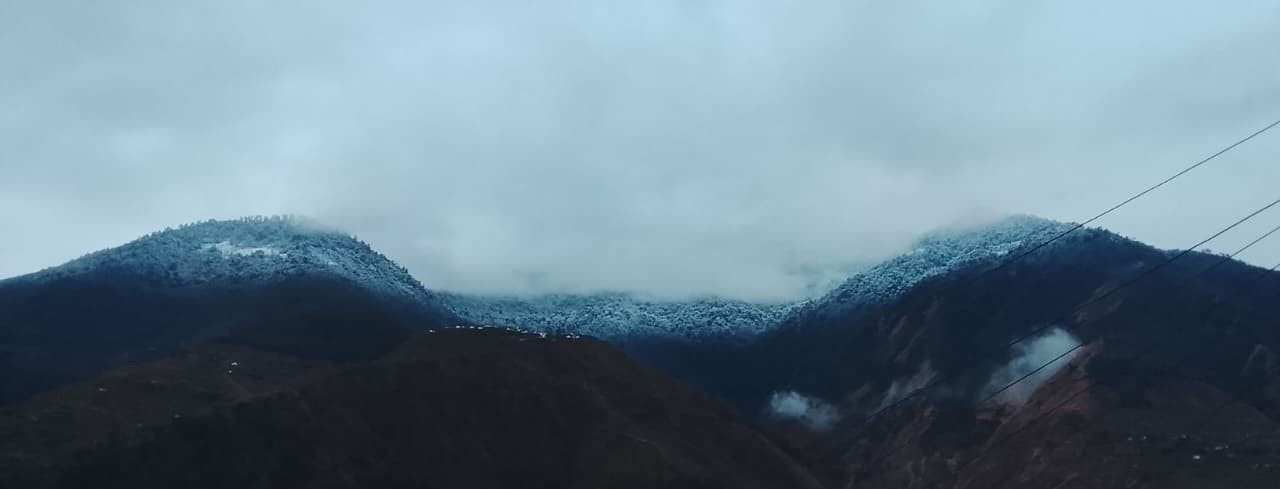 <span class='c1'>बाजुरामा लगातार वर्षा, उच्च</span> <span class='c2'>हिमाली क्षेत्रमा हिमपात</span>