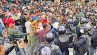 <span class='c1'>एमाले प्रदर्शनका क्रममा सात जना</span> <span class='c2'>पक्राउ, सवारी आवागमन दिनभर प्रभावित</span>