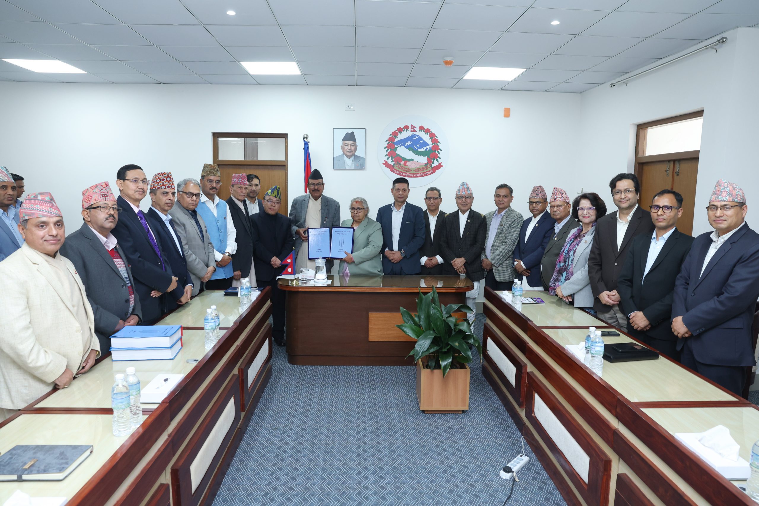 <span class='c1'>जेनजी आन्दोलन घटनाबारे जाँचबुझ</span> <span class='c2'>आयोगले सरकारलाई बुझायो प्रतिवेदन</span>