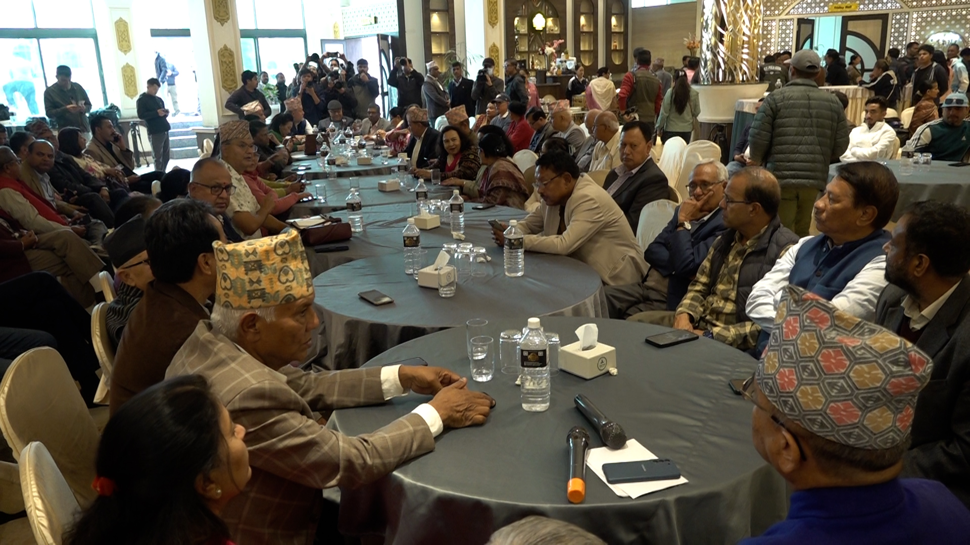 <span class='c1'>कांग्रेस संस्थापनइतर समूहको बैठक :</span> <span class='c2'>१५ औं महाधिवेशनबारे छलफल हुँदै</span>