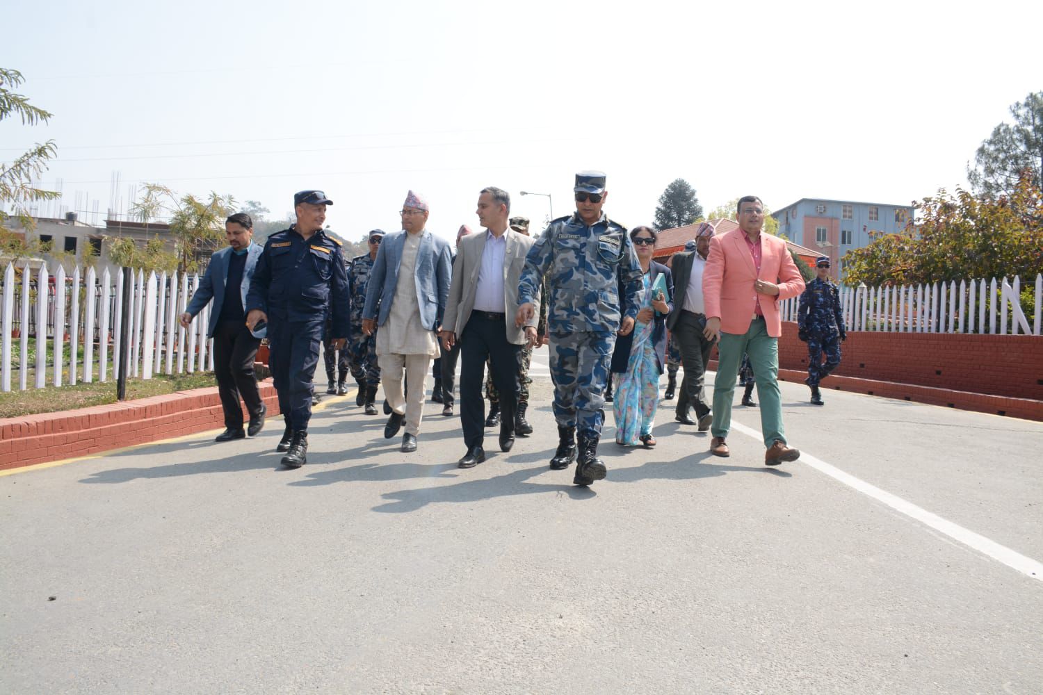 <span class='c1'>गृहमन्त्री अर्यालसहित उच्च अधिकारीबाट उपत्यकाका</span> <span class='c2'>विभिन्न मतदान स्थलको अनुगमन</span>