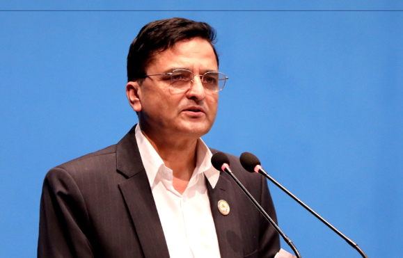 <span class='c1'>माथिल्लो तहका नेताबाट लान्छना लगाउने र</span> <span class='c2'>घृणायुक्त अभिव्यक्तिप्रति योगेश भट्टराइको आपत्ति</span>