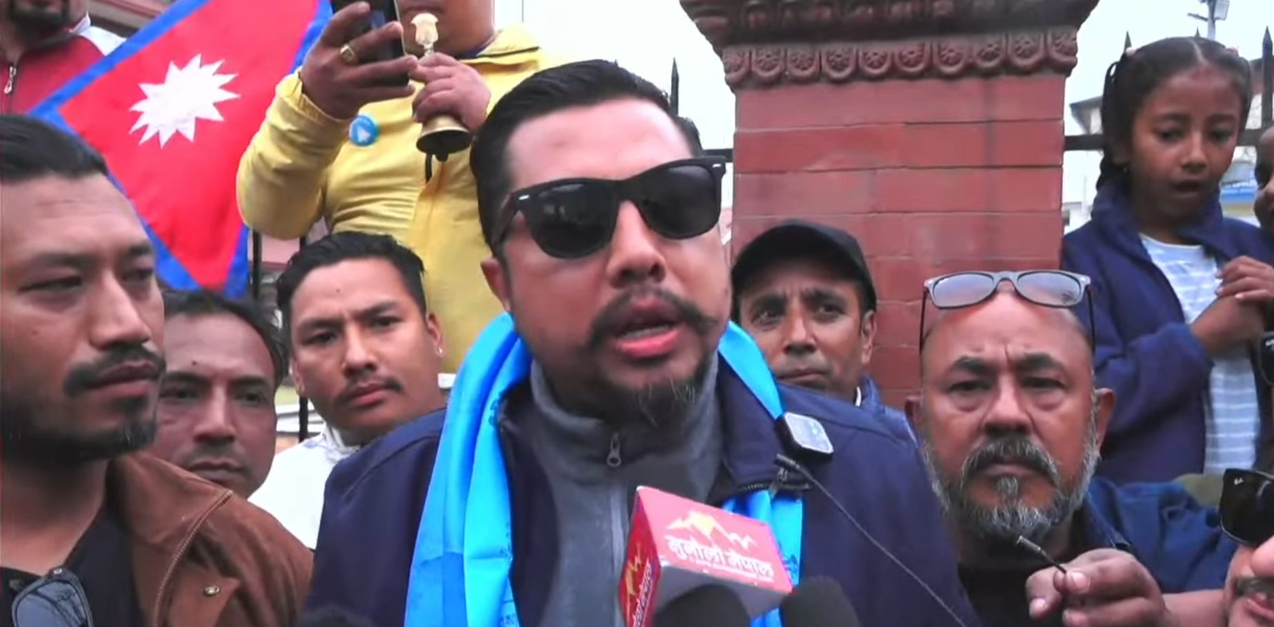 <span class='c1'>विराजभक्त श्रेष्ठ भन्छन् :</span> <span class='c2'>‘निलो क्रान्ति’ सुरु भयो</span>