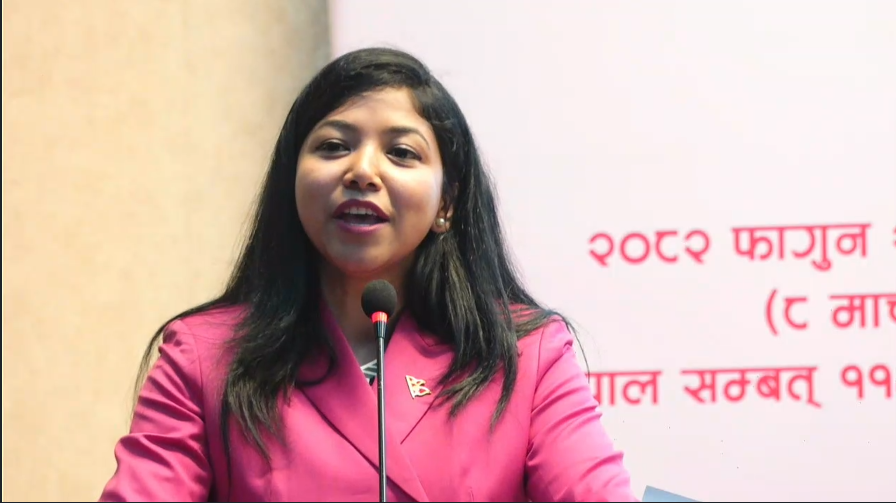 <span class='c1'>महिला वर्तमान र भविष्य दुवै</span> <span class='c2'>हुन् : सुनिता डंगोल</span>