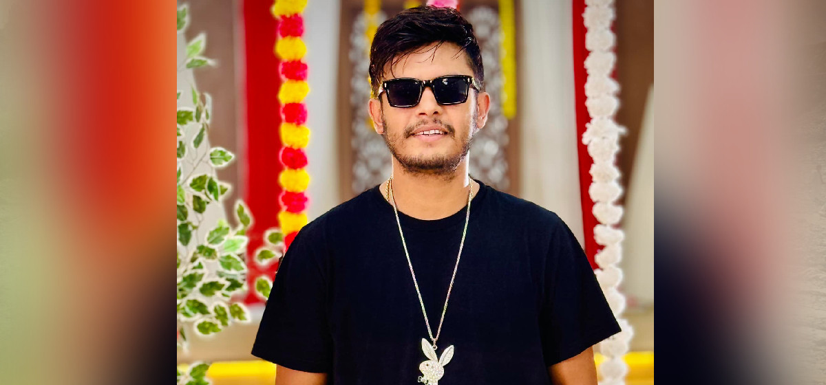 <span class='c1'>कलाकार ‘बले’</span> <span class='c2'>पक्राउ</span>