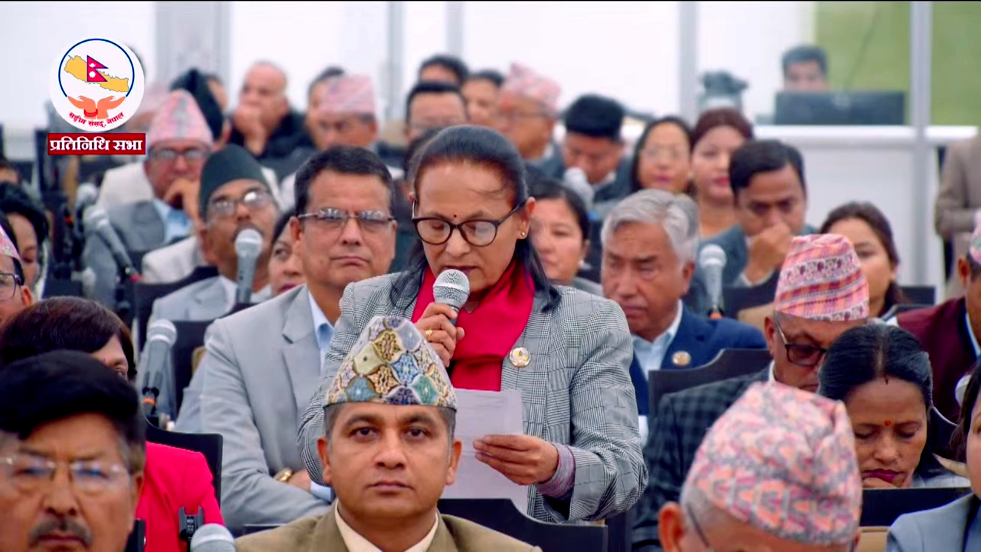 <span class='c1'>सांसद हमालको प्रश्न : प्रत्येक्ष र समानुपातिक</span> <span class='c2'>निर्वाचन प्रणालीबाट आएका सांसदहरूबीच किन विभेद ?</span>