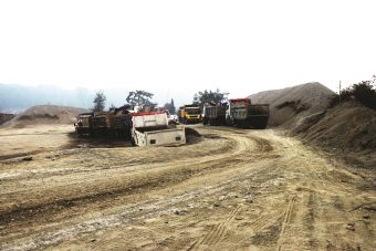 <span class='c1'>ढुंगागिट्टी बालुवाको मूल्यमा समेत इरान–अमेरिकी यद्ध असर,</span> <span class='c2'>विराटनगरका निर्माण व्यवसायी भन्छन्–काम गर्न सकिदैन</span>