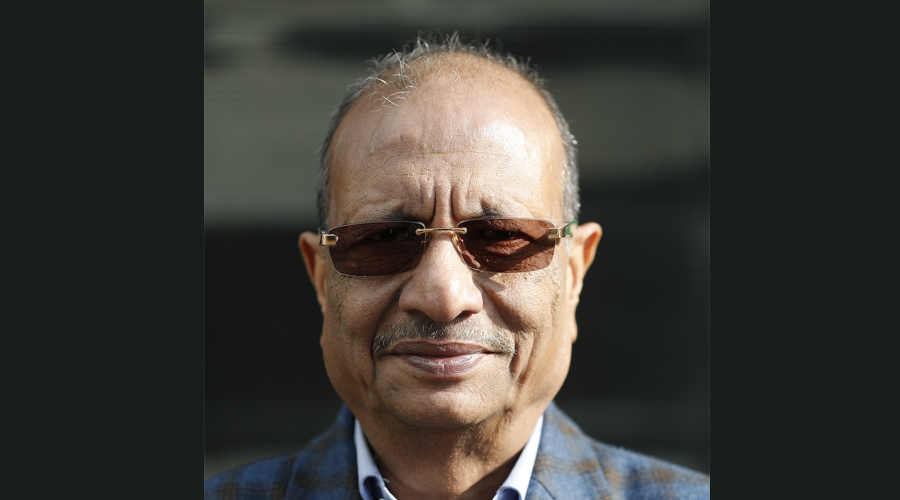 <span class='c1'>शंकर समूहका अध्यक्ष</span> <span class='c2'>अग्रवाल पक्राउ</span>