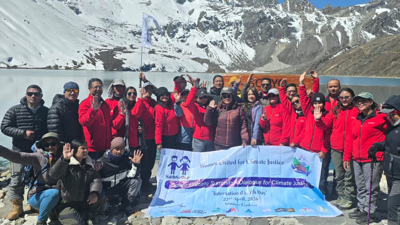 <span class='c1'>नौं बुँदे गोक्यो घोषणापत्र जारी</span> <span class='c2'>गर्दै जलवायु सम्मेलन सम्पन्न</span>