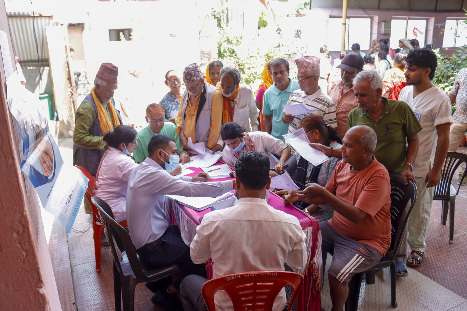 <span class='c1'>विश्व स्वास्थ्य दिवशका अवशरमा विराटनगरमा</span> <span class='c2'>निशुल्क स्वास्थ्य शिविर संचालन</span>