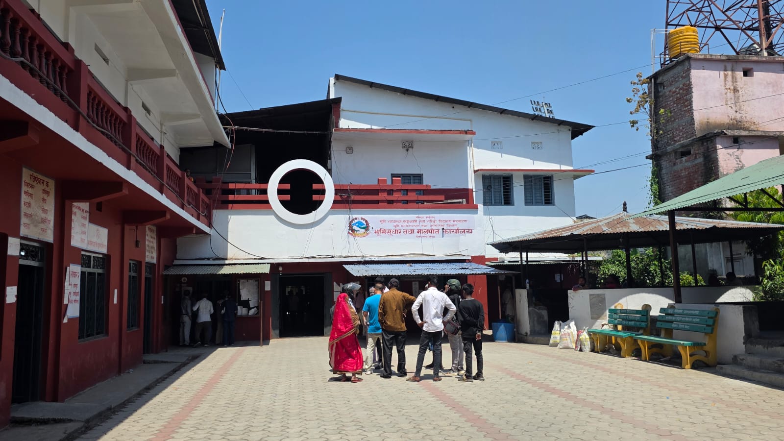 <span class='c1'>विराटनगरको मालपोत अगाडीका लेखापढी व्यवसायीद्धारा</span> <span class='c2'>भु–सेवा बन्द, सेवाग्राही मारमा</span>