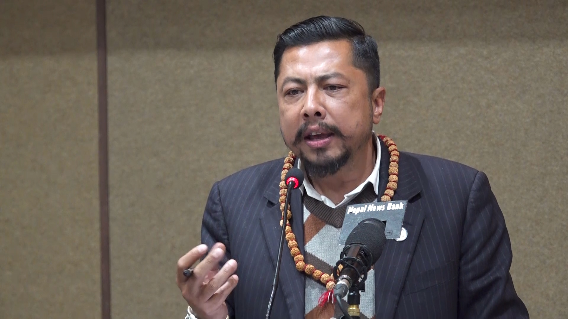 <span class='c1'>रुग्ण भई बसेका आयोजनाहरूलाई पहिला</span> <span class='c2'>सम्पन्न गर्नुपर्छ : मन्त्री श्रेष्ठ</span>