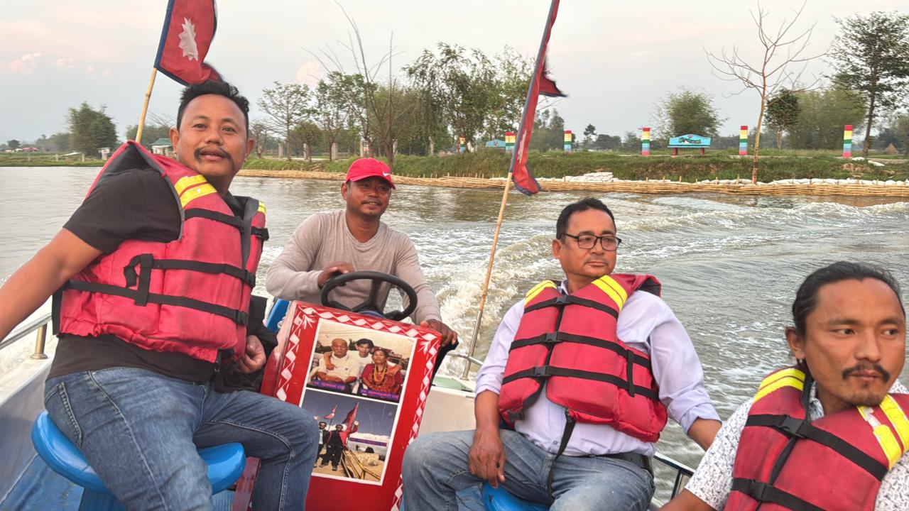 <span class='c1'>पर्यटकीय गन्तब्य बन्दै</span> <span class='c2'>झापाको इन्द्रेणी ताल</span>